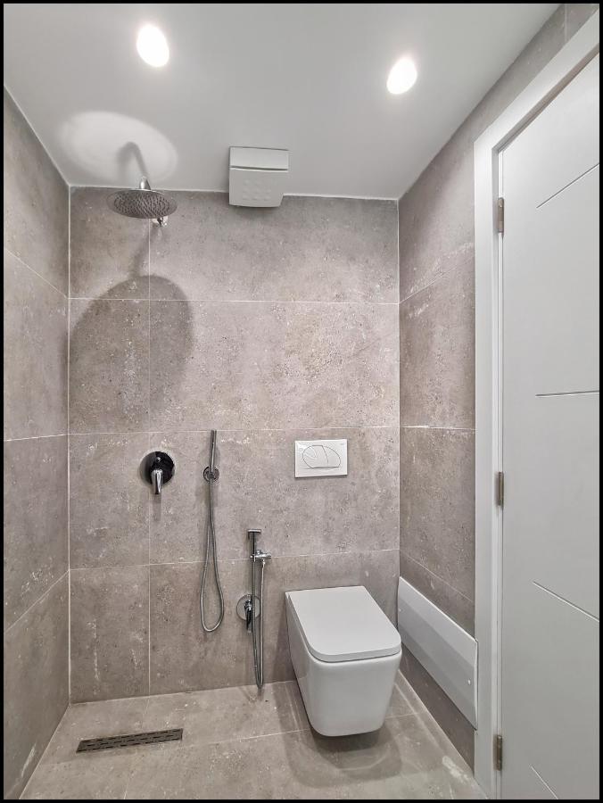 Adore - Modern Apartment